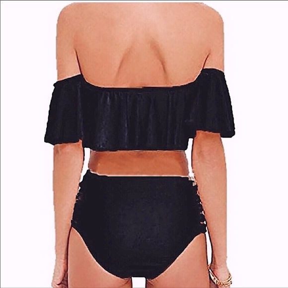*Set* Two Piece Chic Black Bikini - Picture 7 of 10